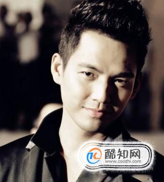 男生两边剪短中间留长的发型优质